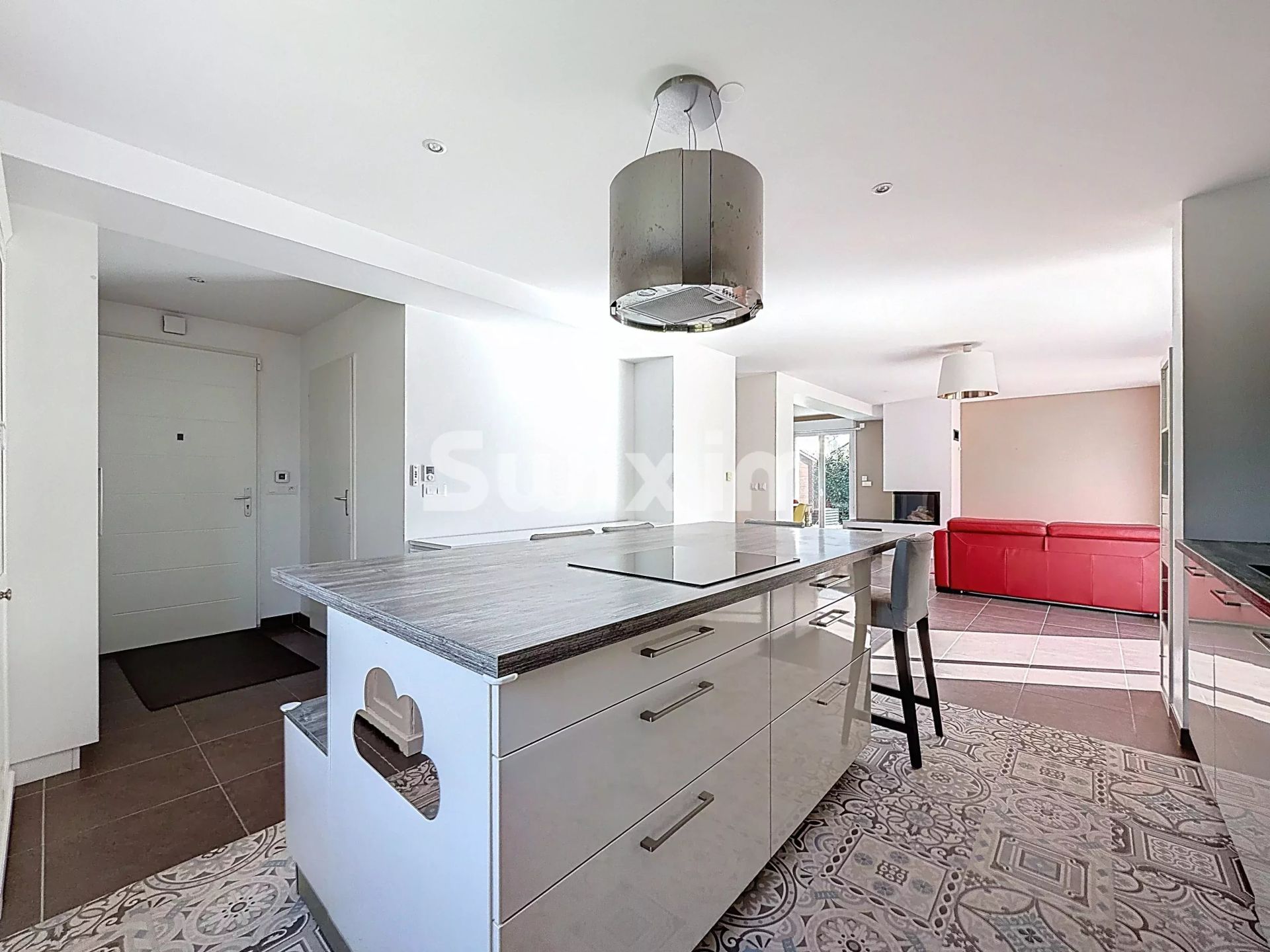 house 5 Rooms for sale on Saint-Genis-Pouilly (01630)