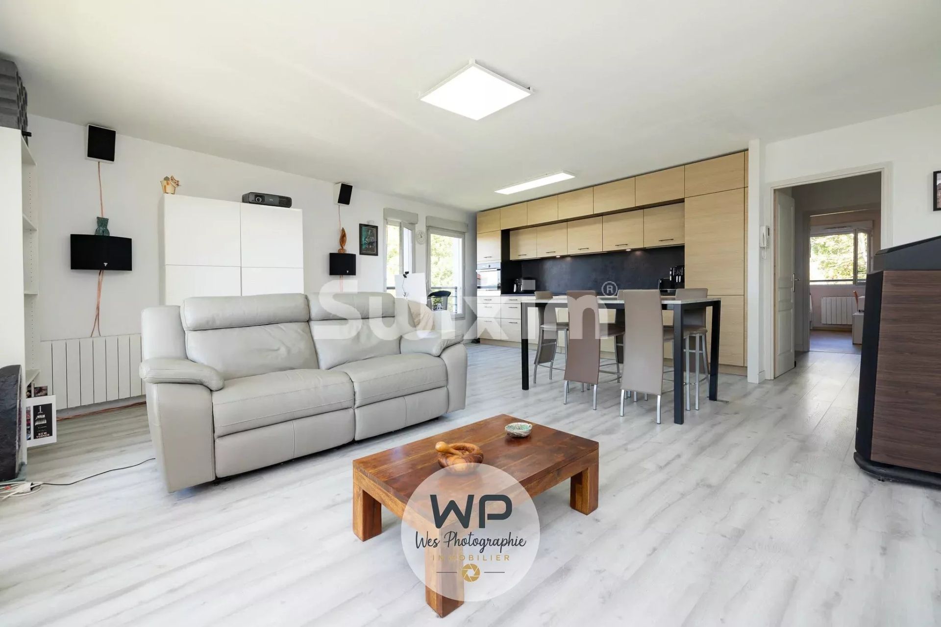 apartment 4 Rooms for sale on Cessy (01170)