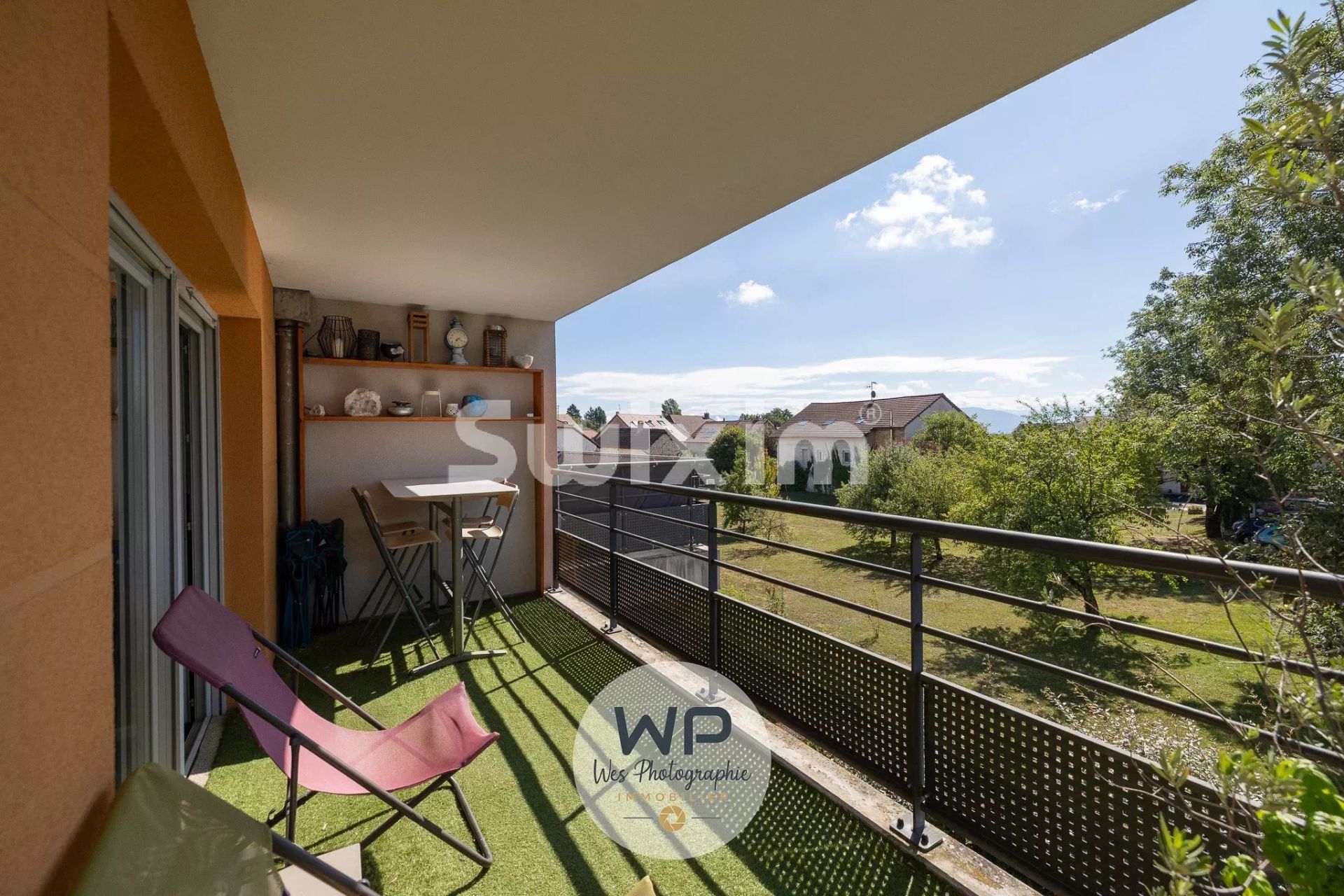 apartment 4 Rooms for sale on Cessy (01170)