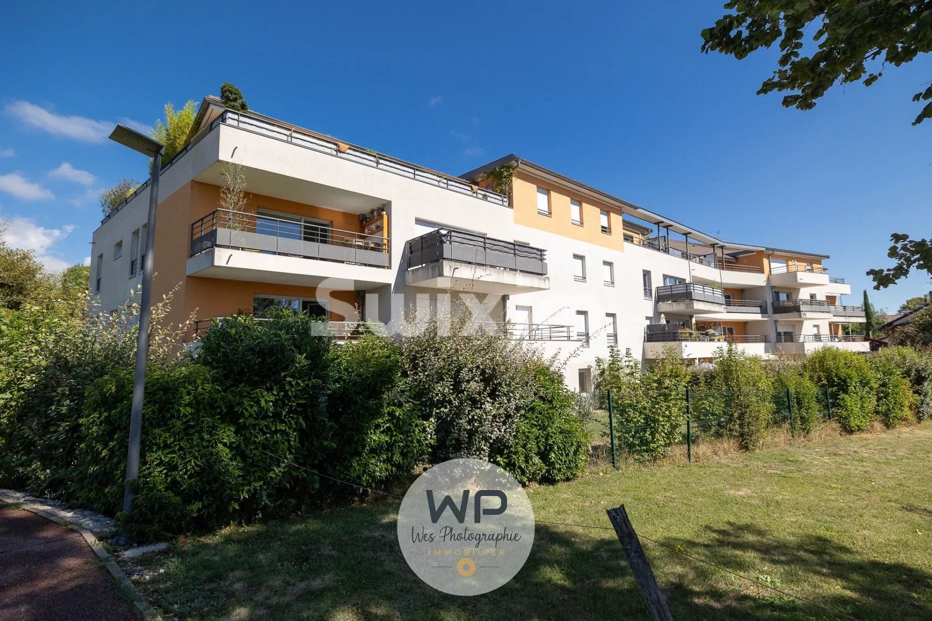apartment 4 Rooms for sale on Cessy (01170)
