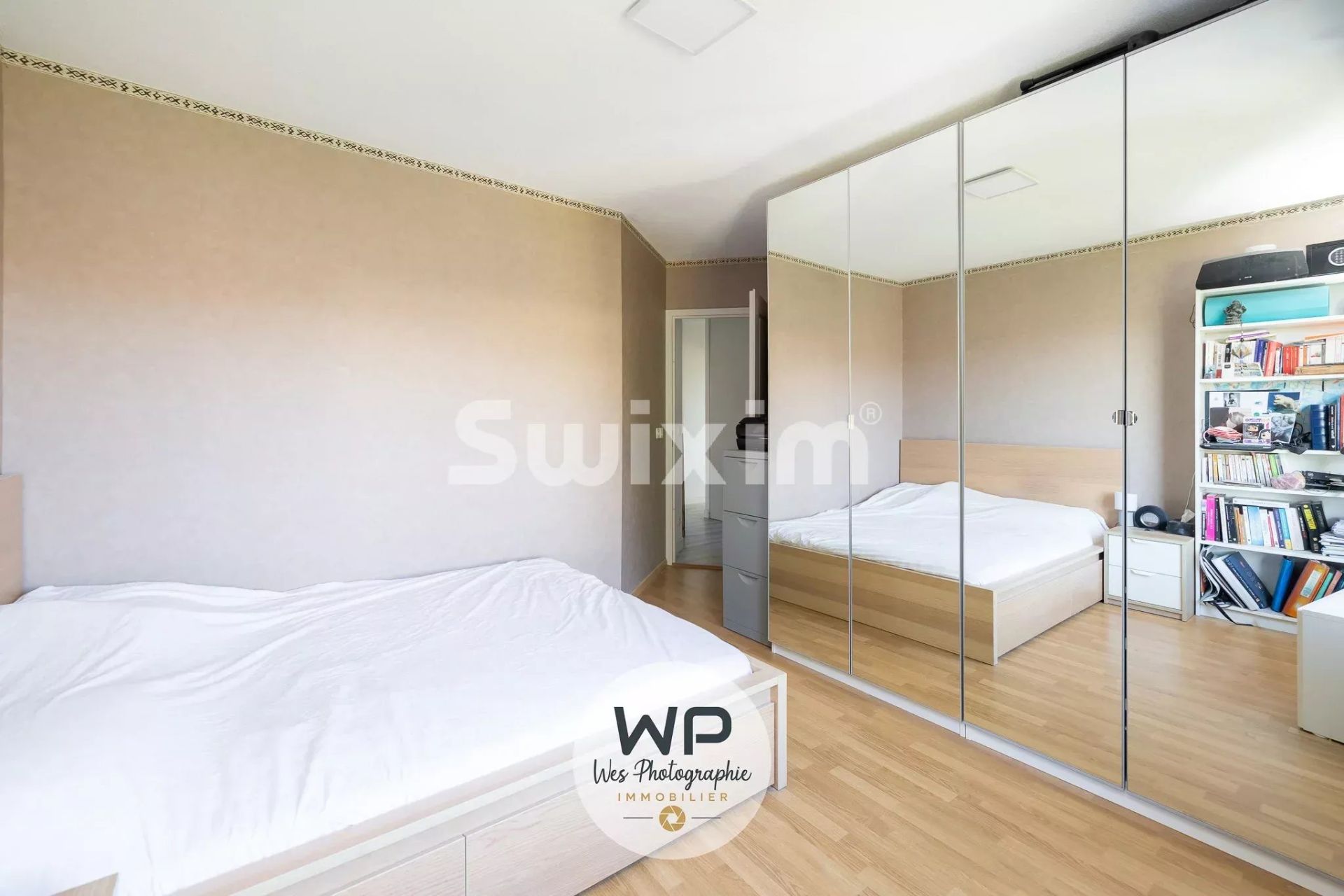 apartment 4 Rooms for sale on Cessy (01170)