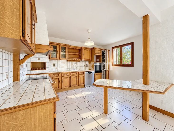 Vente Maison Gex 7&nbsp;Pièces 200&nbsp;m²