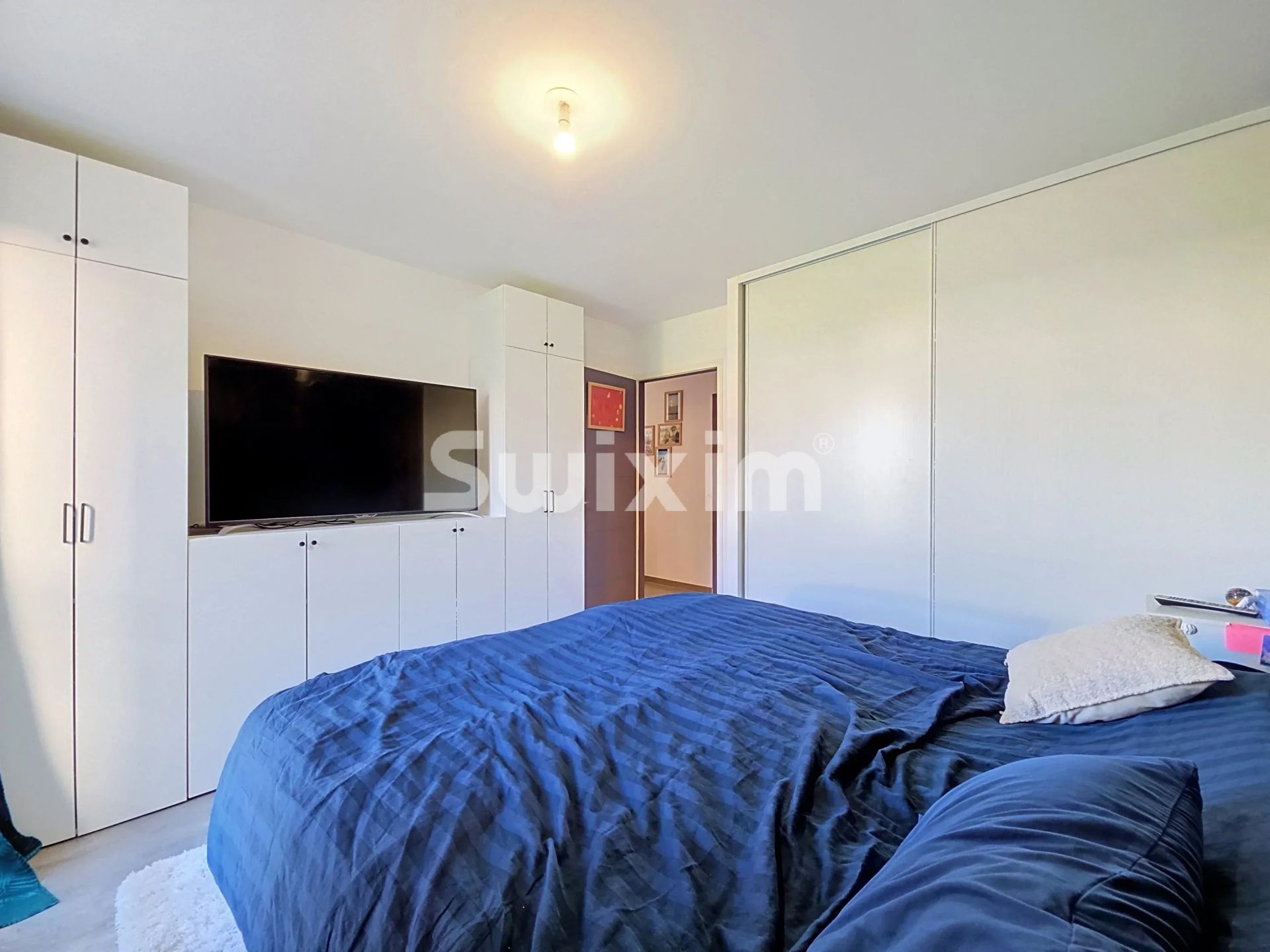 apartment 4 Rooms for sale on Cessy (01170)