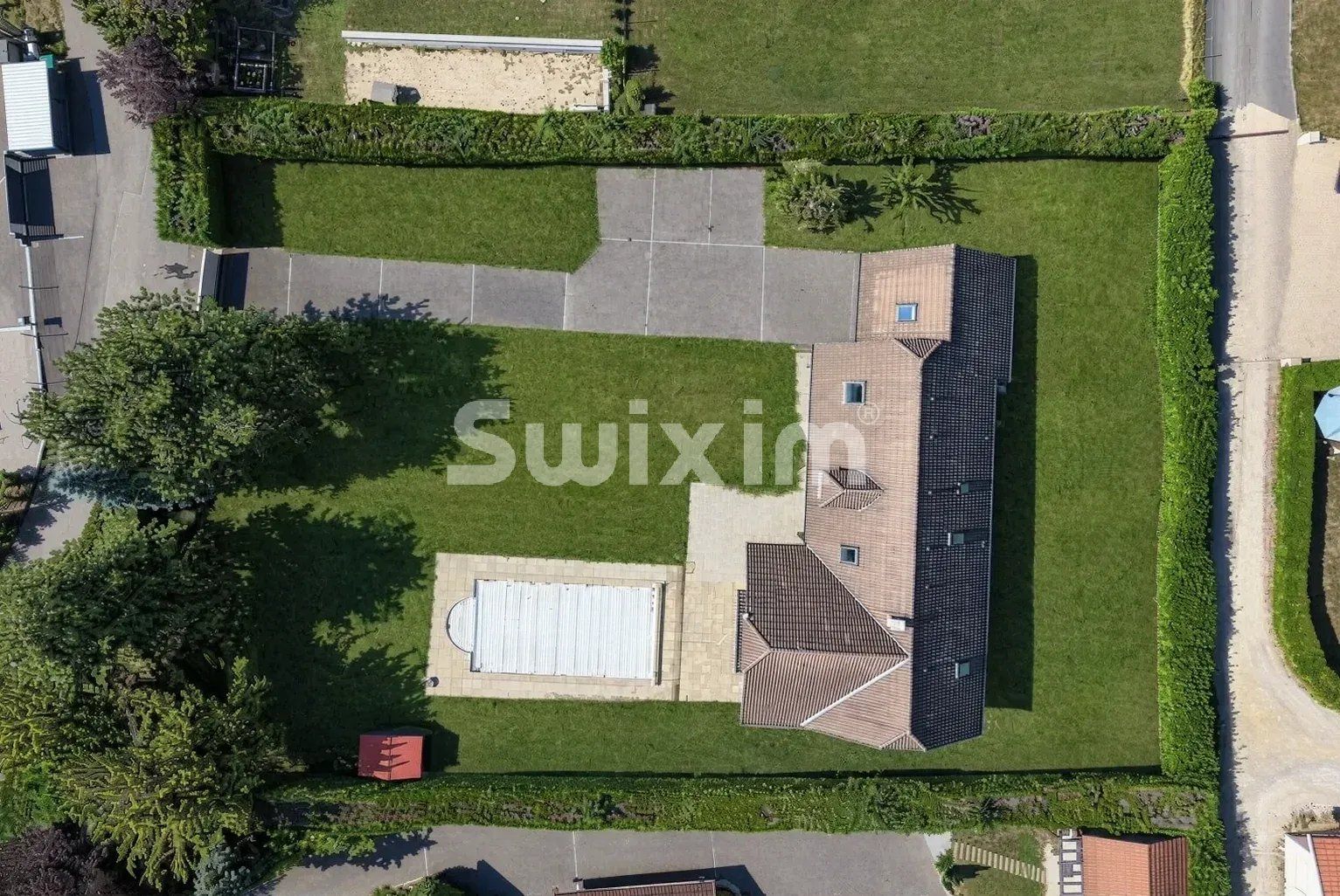 maison 8 Pièces en vente sur Cessy (01170)