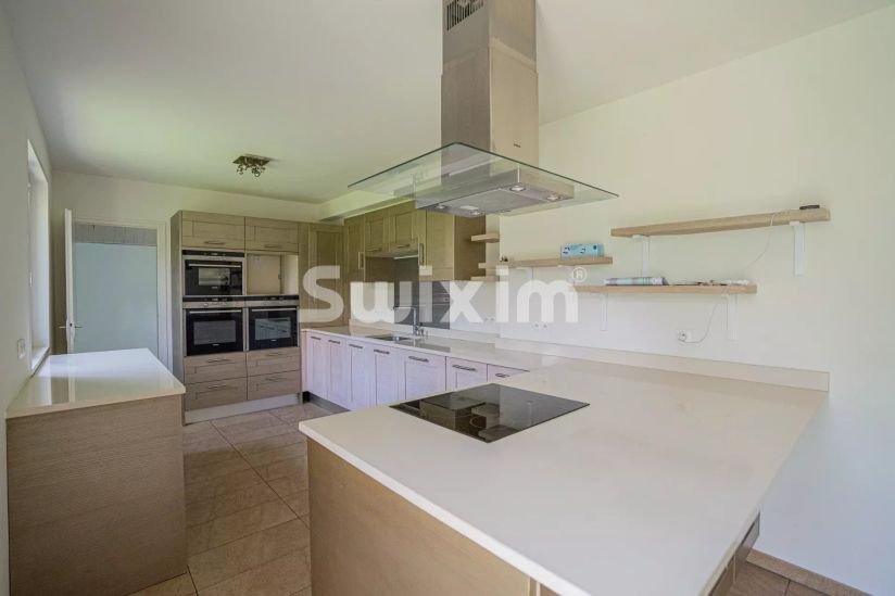 Vente Maison Cessy 8&nbsp;Pièces 223&nbsp;m²