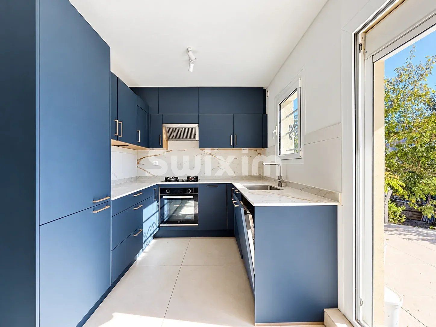 maison 11 Pièces en vente sur Saint-Genis-Pouilly (01630)