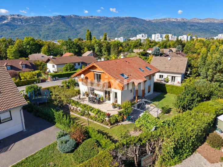 Vente Maison Saint-Genis-Pouilly 11&nbsp;Pièces 290&nbsp;m²