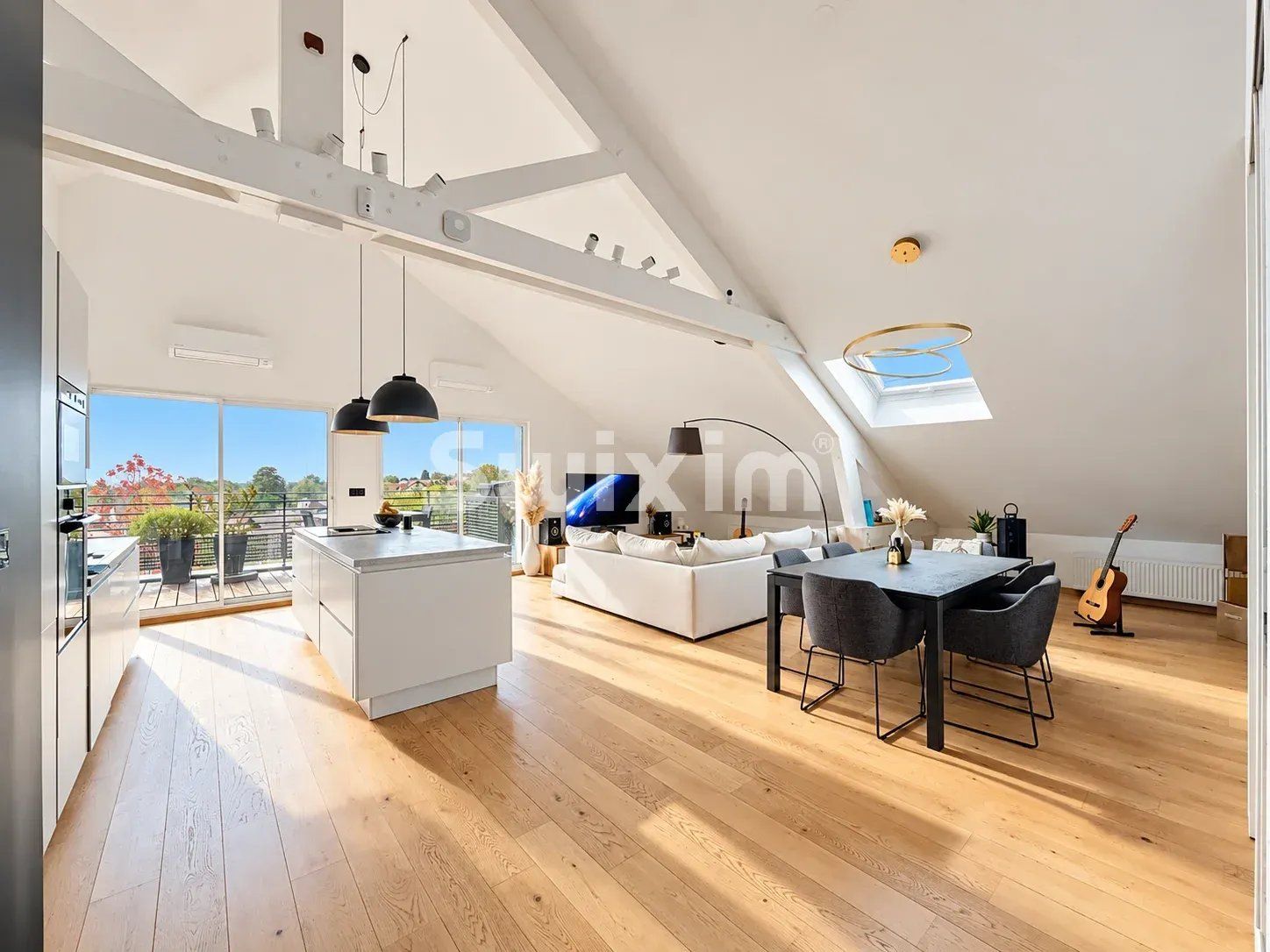 appartement 5 Pièces en vente sur Chevry (01170)