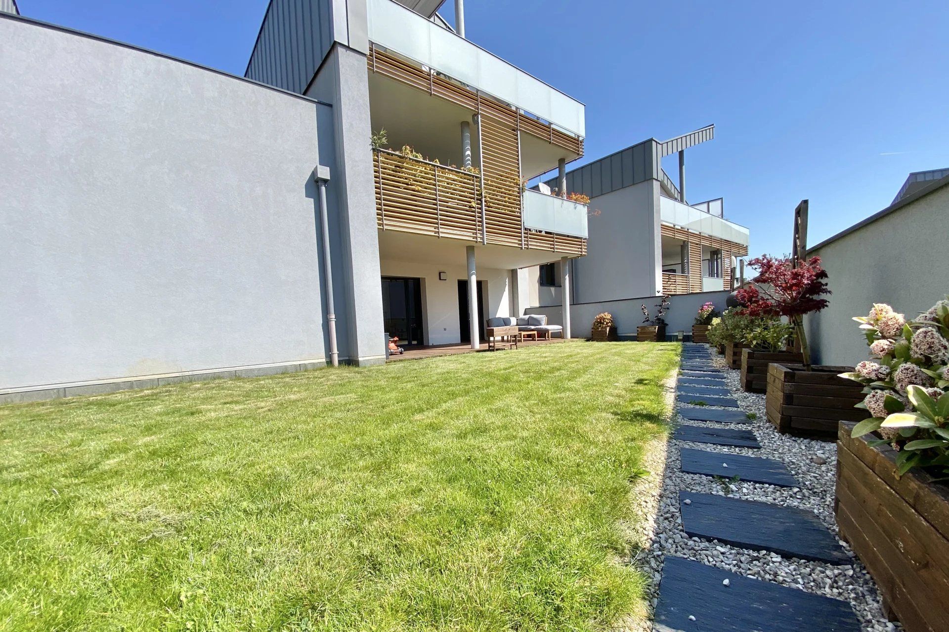 Rental Apartment Prévessin-Moëns 4&nbsp;Rooms 89&nbsp;m²