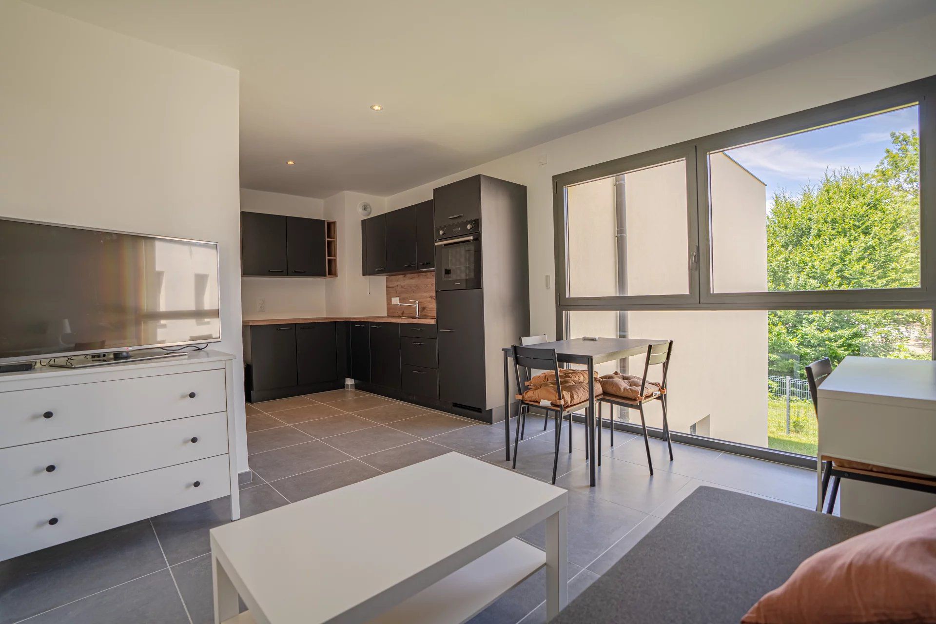 Rental Apartment Ferney-Voltaire 2&nbsp;Rooms 36&nbsp;m²