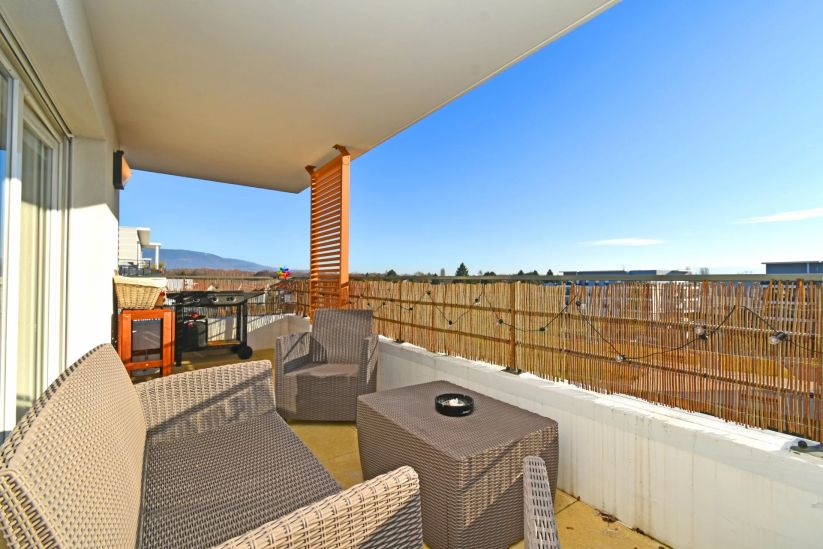 Sale Apartment Saint-Genis-Pouilly 3&nbsp;Rooms 66&nbsp;m²