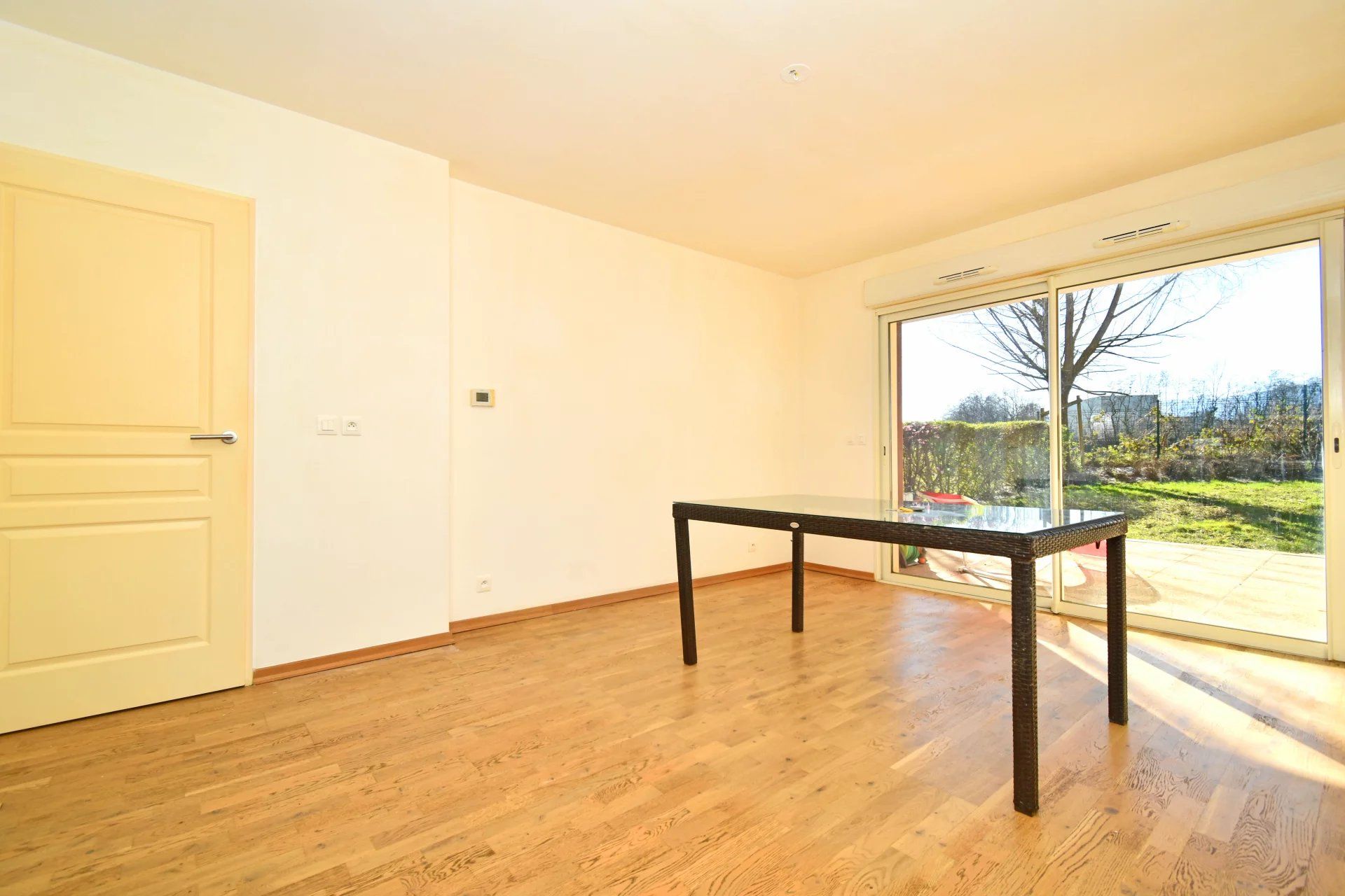 Sale Apartment Prévessin-Moëns 2&nbsp;Rooms 45&nbsp;m²