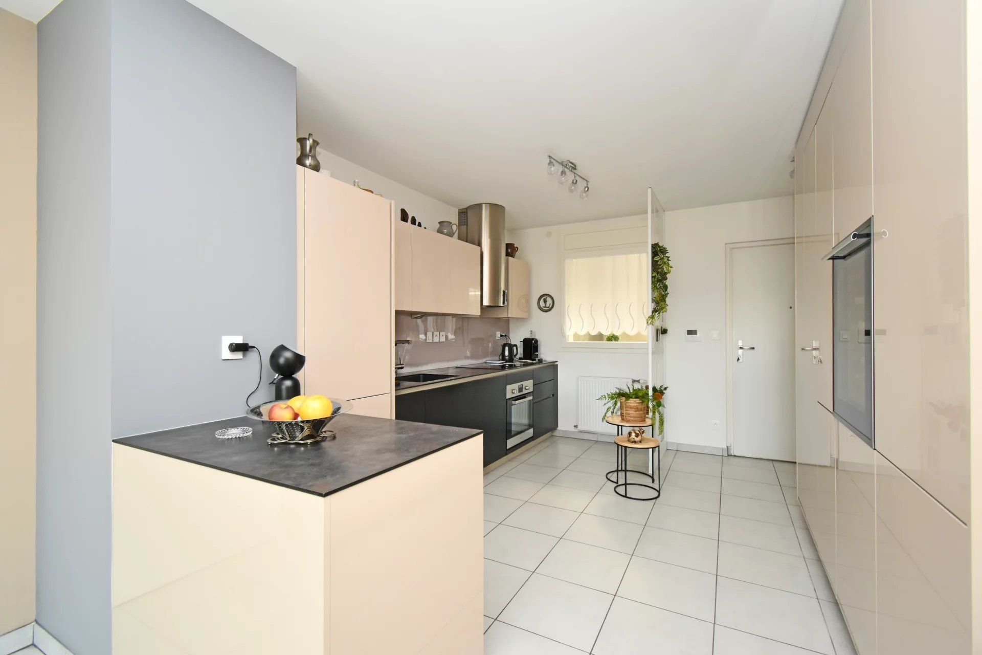 Sale Apartment Saint-Genis-Pouilly 3&nbsp;Rooms 70&nbsp;m²