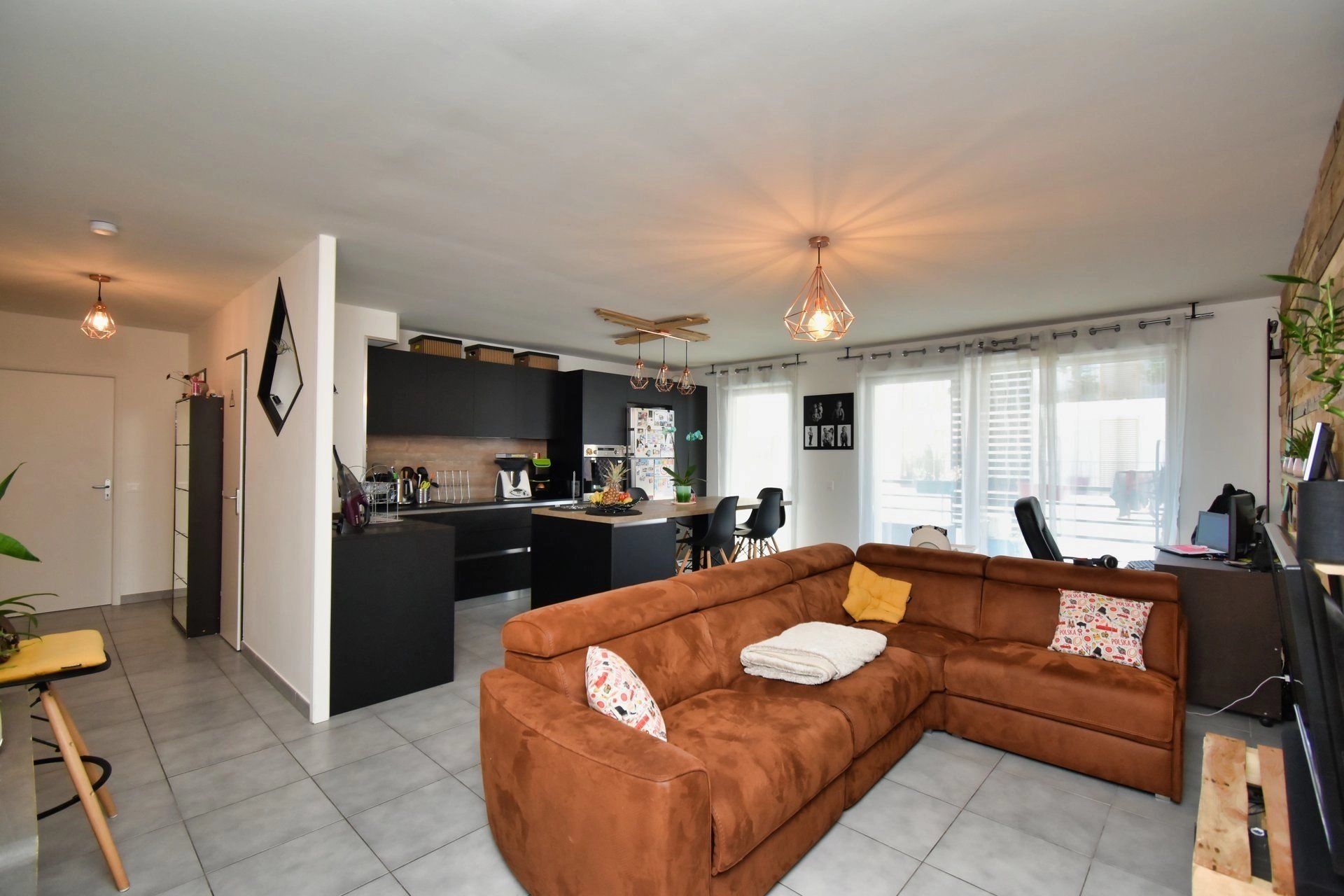 Sale Apartment Saint-Genis-Pouilly 4&nbsp;Rooms 90&nbsp;m²