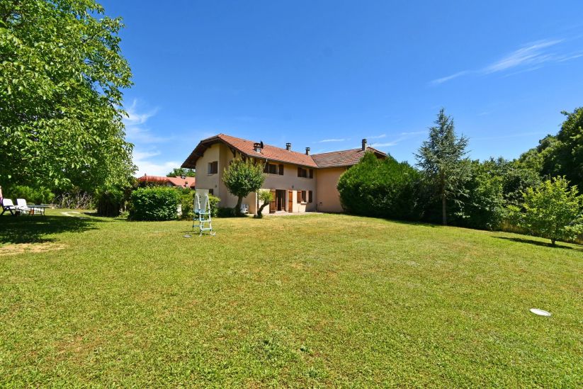 Sale House Cessy 500&nbsp;m²