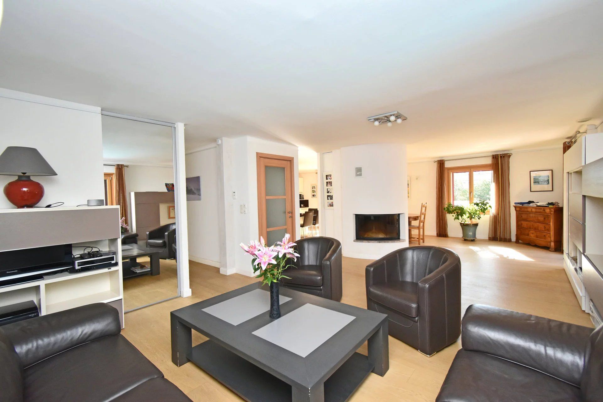 Sale House Divonne-les-Bains 6&nbsp;Rooms 227&nbsp;m²