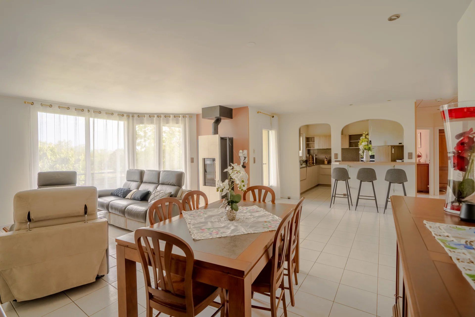 Sale House Saint-Genis-Pouilly 5&nbsp;Rooms 221&nbsp;m²