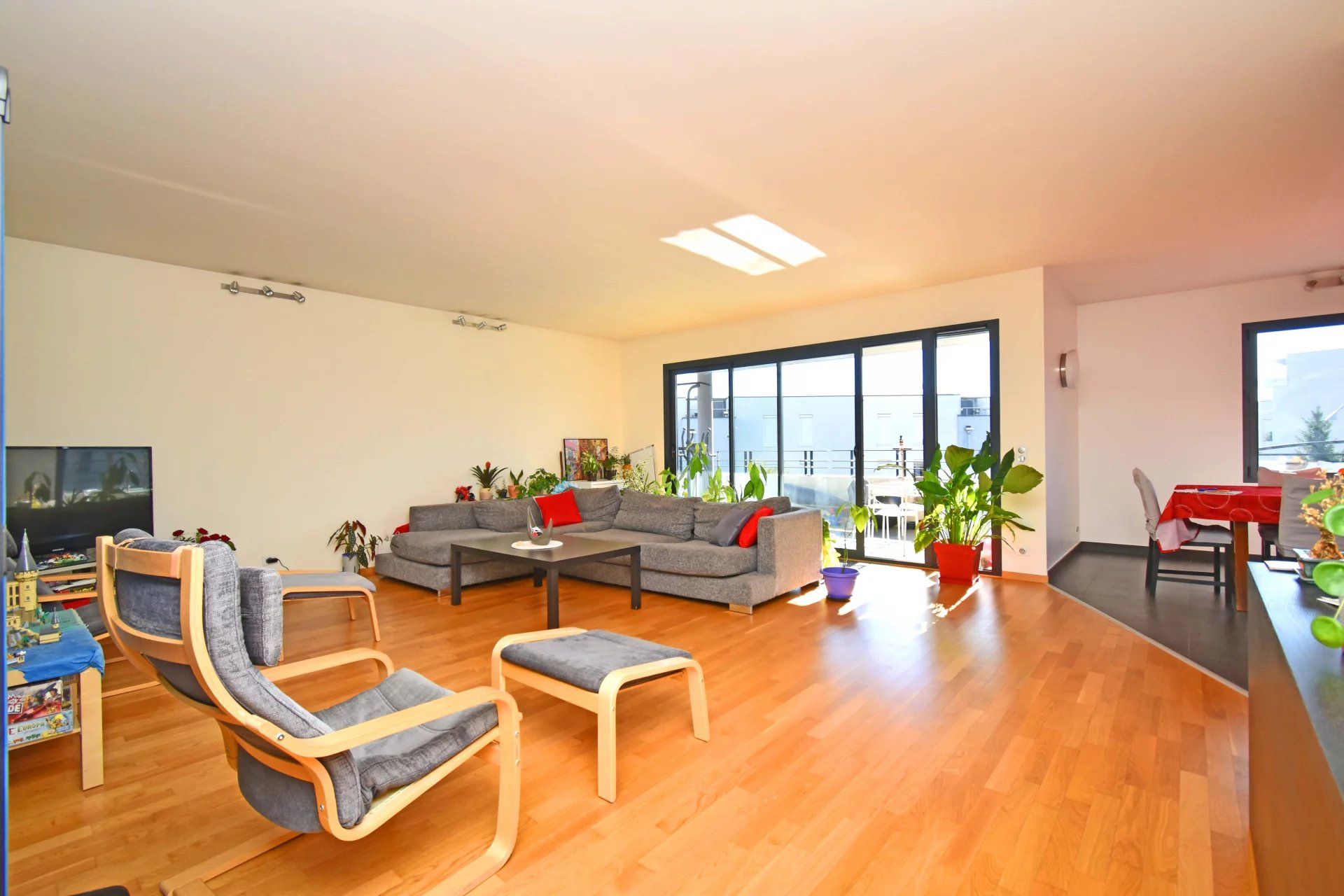 Sale Apartment Saint-Genis-Pouilly 4&nbsp;Rooms 131&nbsp;m²