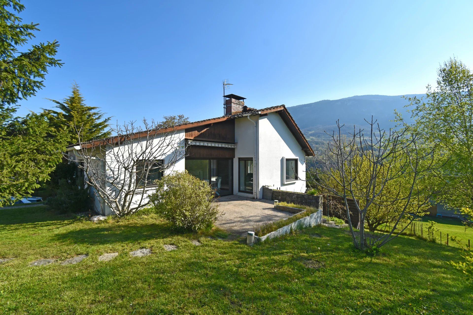 Vente Maison Bellegarde-sur-Valserine 8&nbsp;Pièces 264&nbsp;m²