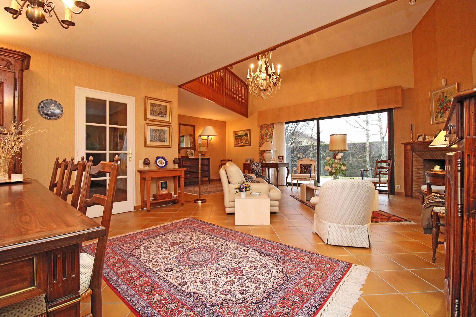 Vente Maison Prévessin-Moëns 7&nbsp;Pièces 214&nbsp;m²