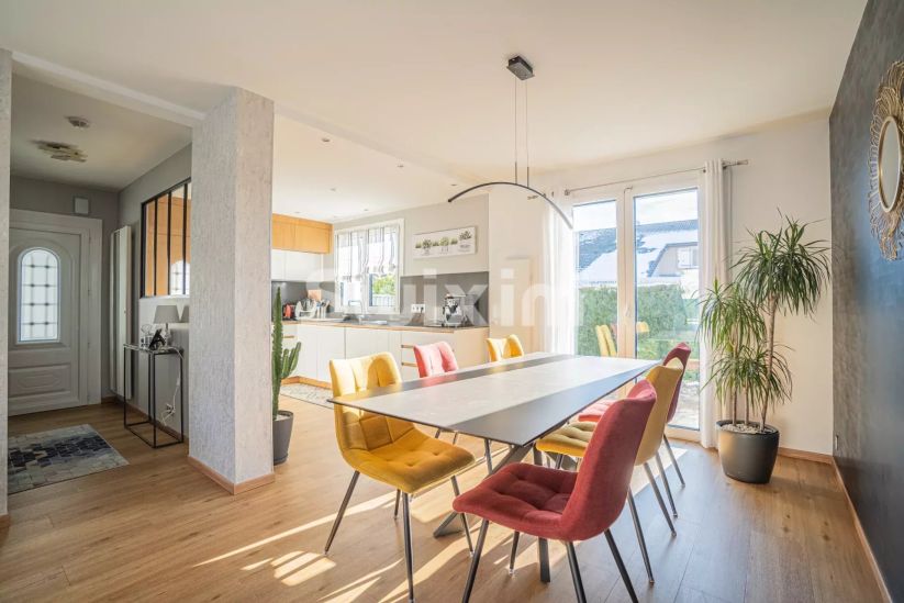 Vente Maison Ornex 5&nbsp;Pièces 113&nbsp;m²