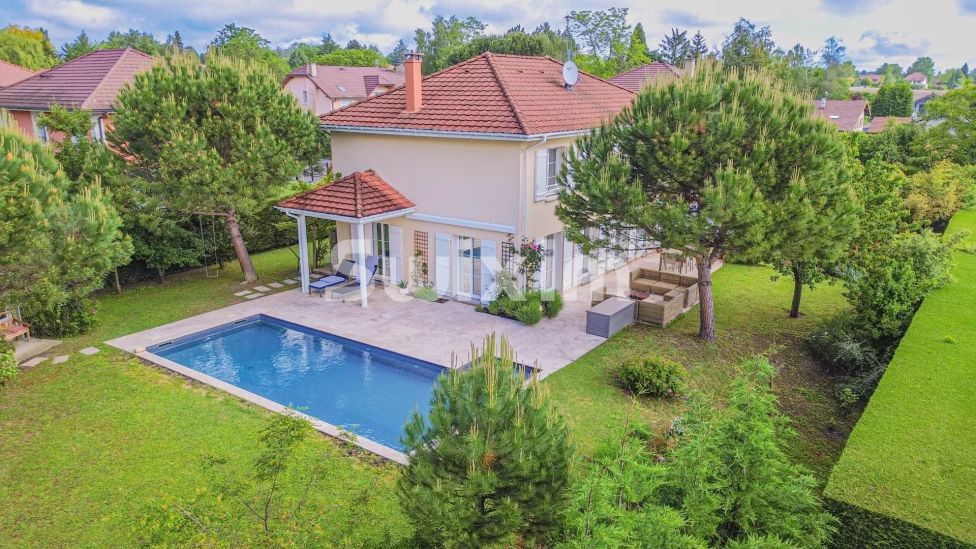 Vente Maison Prévessin-Moëns 8&nbsp;Pièces 221&nbsp;m²