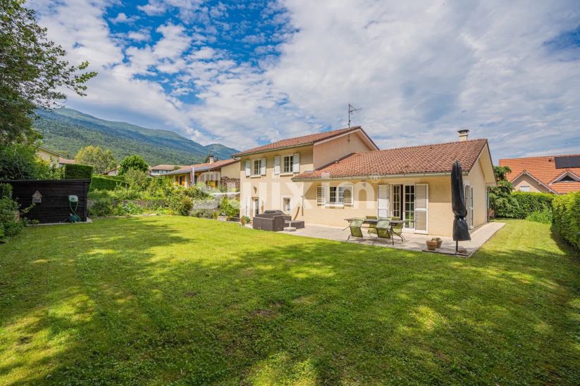 Sale House Crozet 6&nbsp;Rooms 165&nbsp;m²