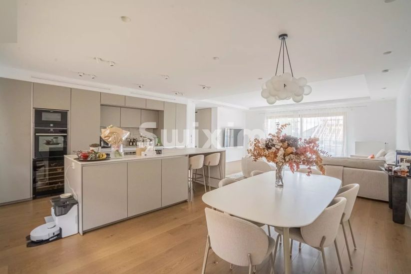 Sale Apartment Ornex 5&nbsp;Rooms 130&nbsp;m²