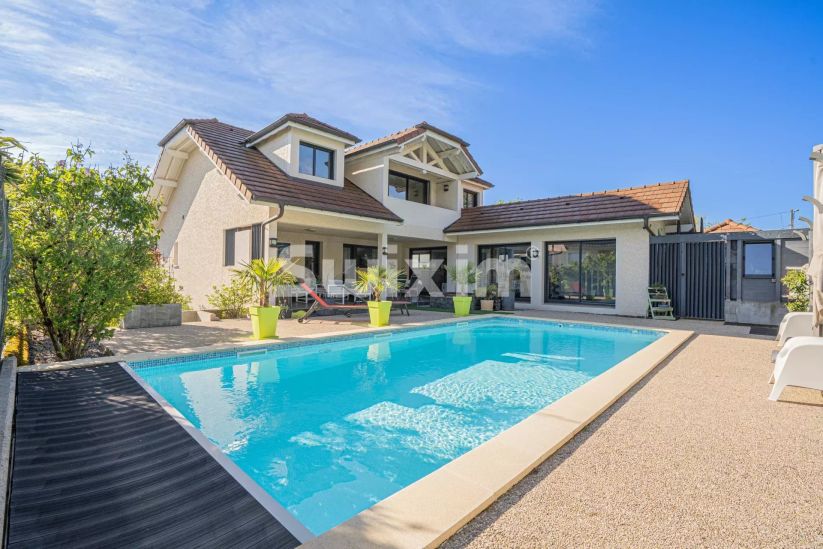 Sale House Thoiry 6&nbsp;Rooms 225&nbsp;m²