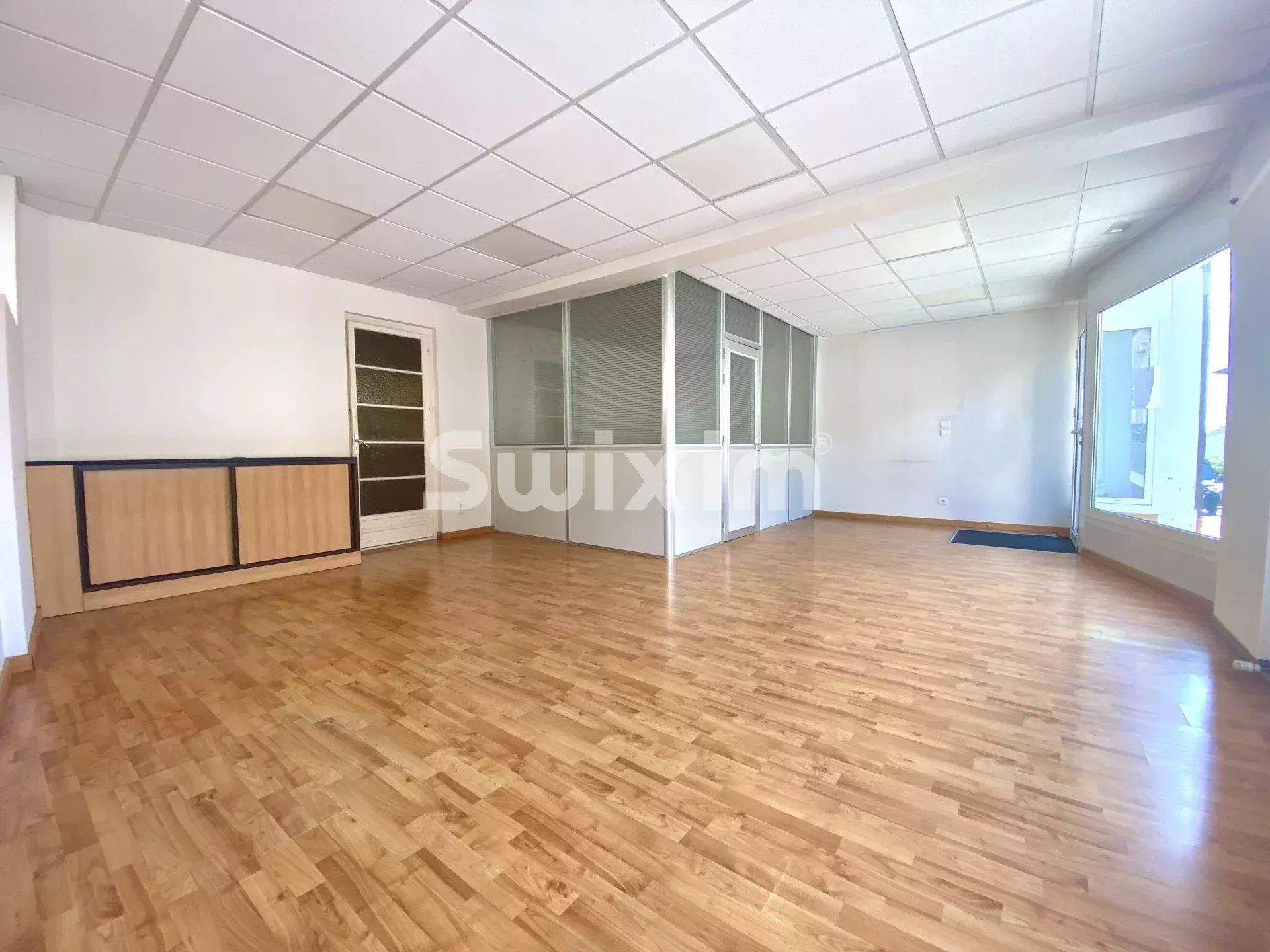 Rental Activity premises Saint-Genis-Pouilly 1&nbsp;room 44&nbsp;m²