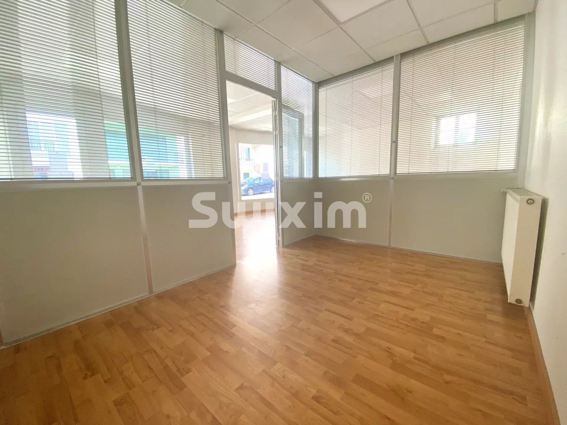 Rental Activity premises Saint-Genis-Pouilly 1&nbsp;room 44&nbsp;m²