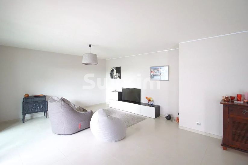 Sale Apartment Saint-Genis-Pouilly 4&nbsp;Rooms 132&nbsp;m²