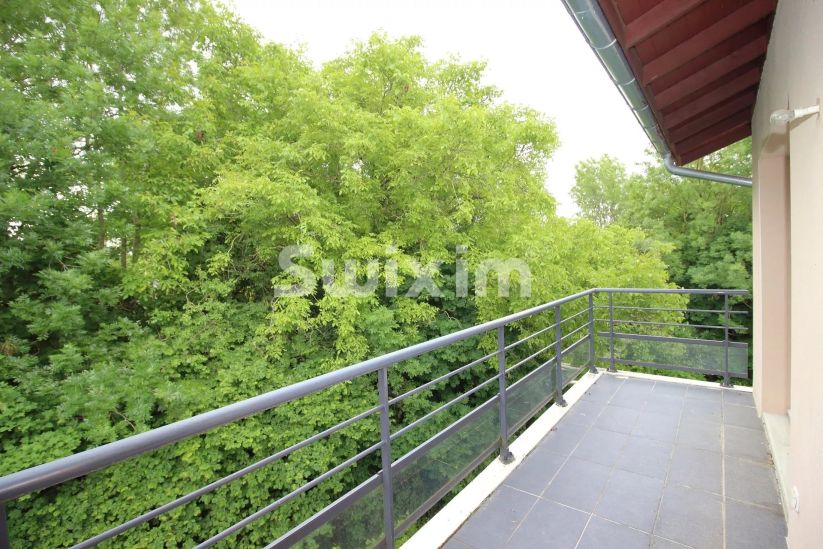 Vente Appartement Cessy 3&nbsp;Pièces 67&nbsp;m²