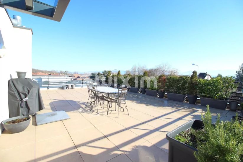 Sale Apartment Ornex 5&nbsp;Rooms 125&nbsp;m²