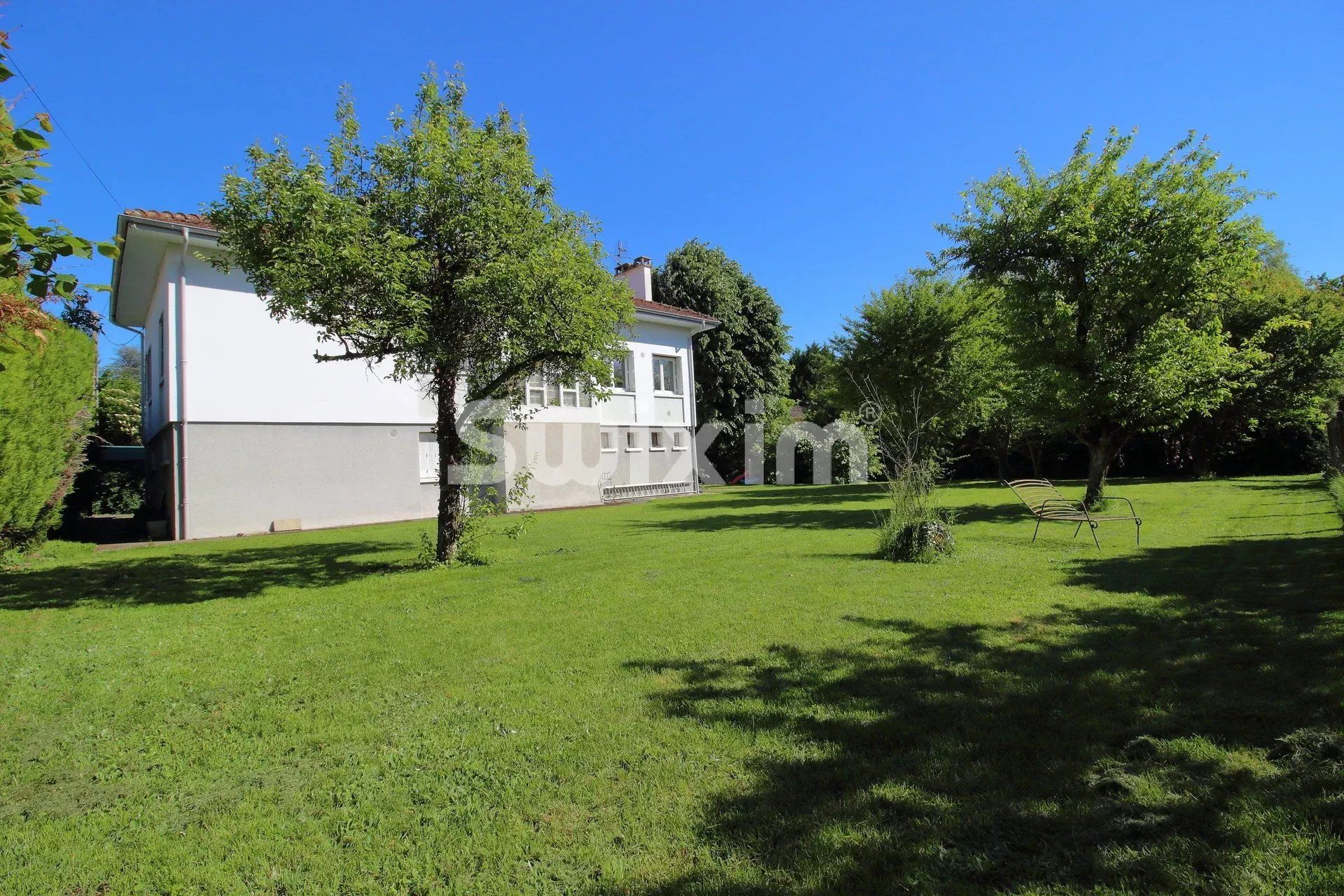 Sale House Ferney-Voltaire 8&nbsp;Rooms 174&nbsp;m²