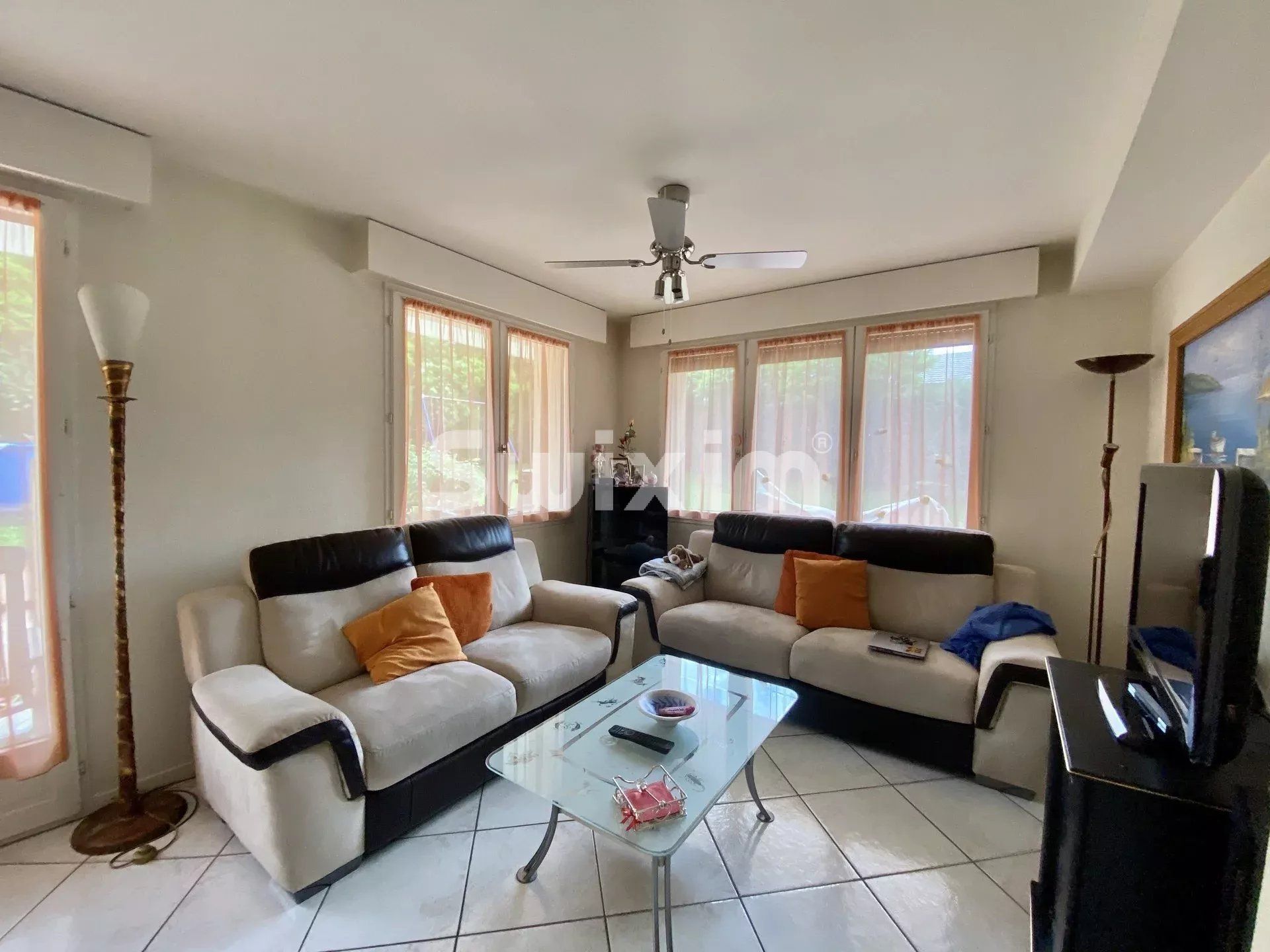 Sale House Ferney-Voltaire 8&nbsp;Rooms 220&nbsp;m²