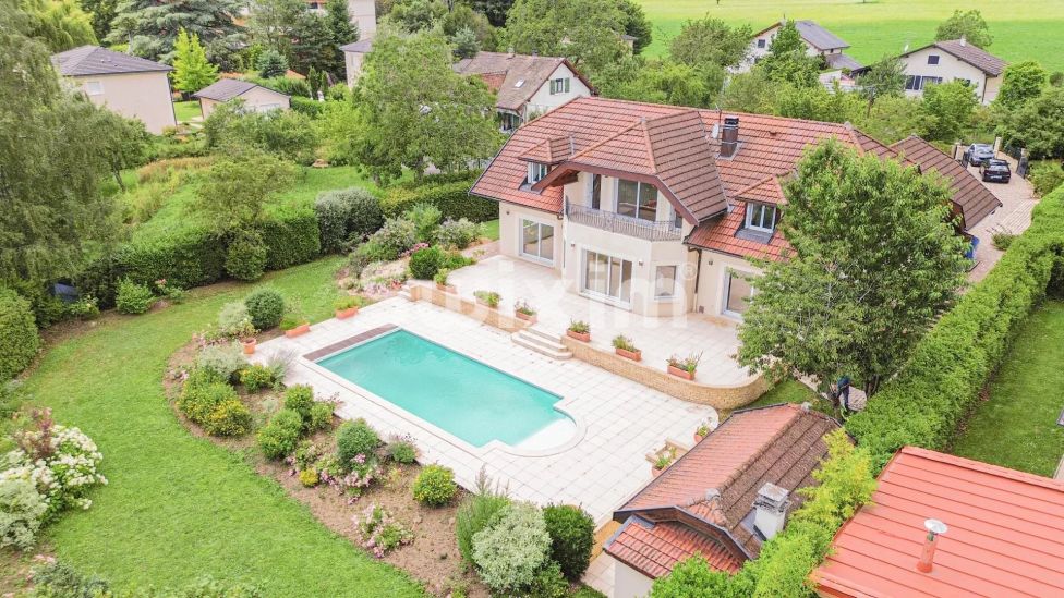 Sale House Divonne-les-Bains 8&nbsp;Rooms 400&nbsp;m²