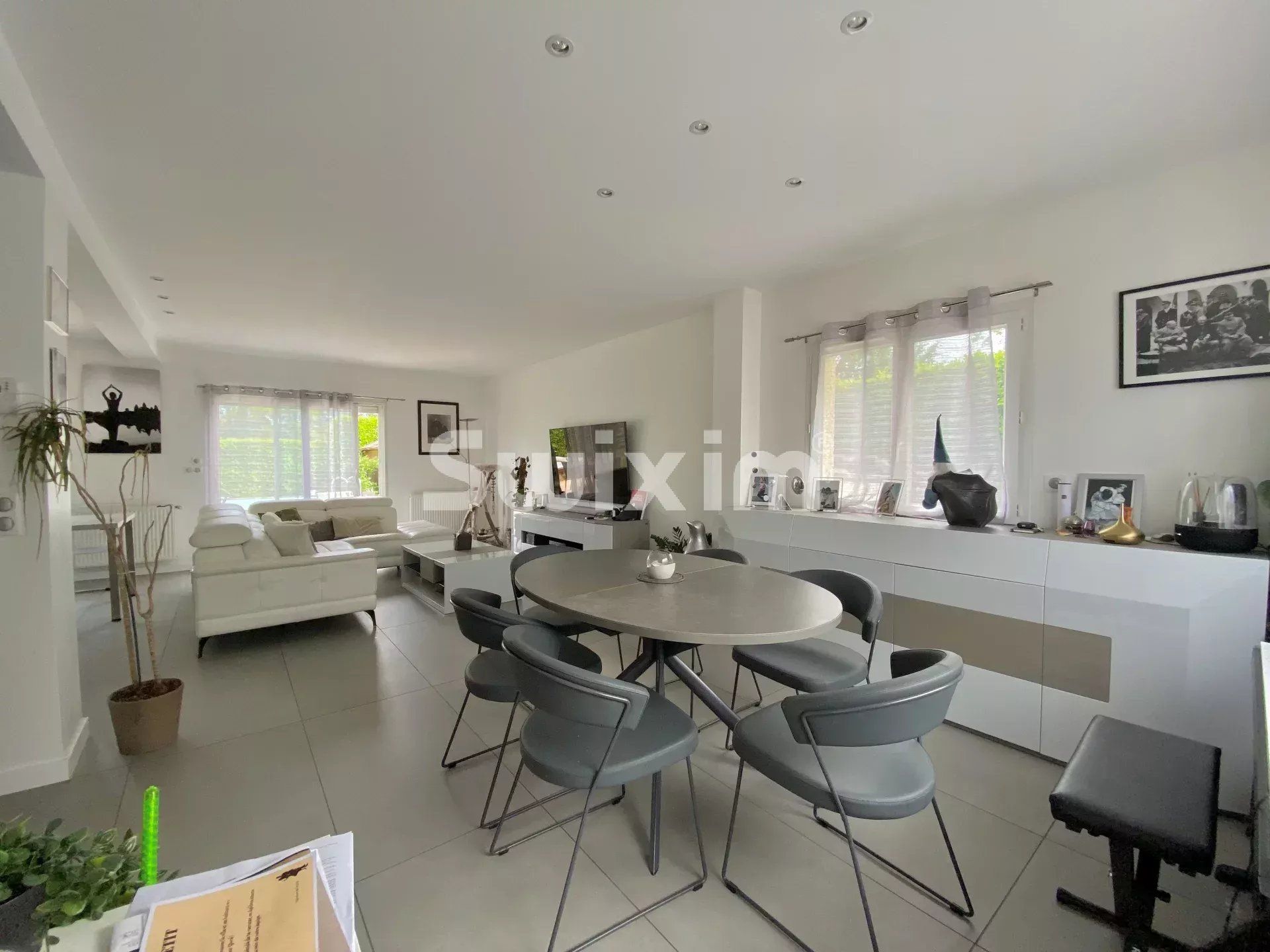 Rental House Prévessin-Moëns 5&nbsp;Rooms 165&nbsp;m²