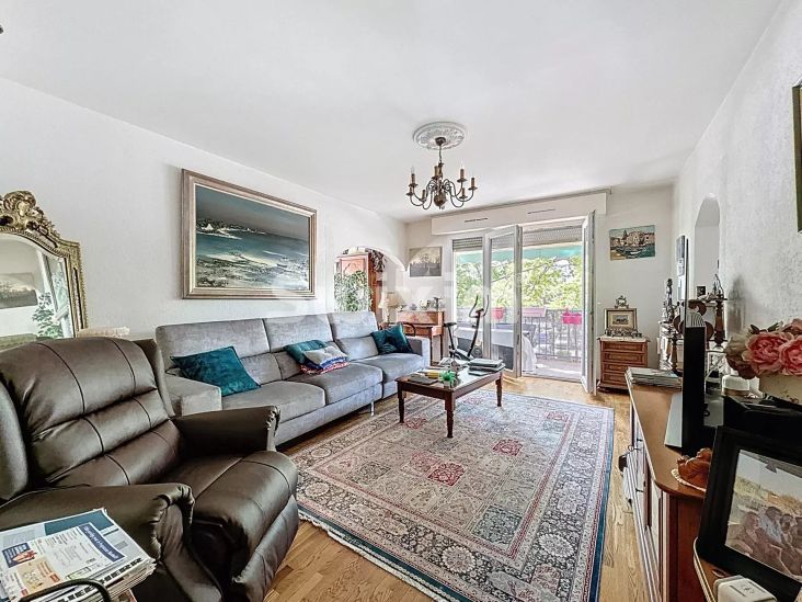 Sale Apartment Ferney-Voltaire 4&nbsp;Rooms 84&nbsp;m²