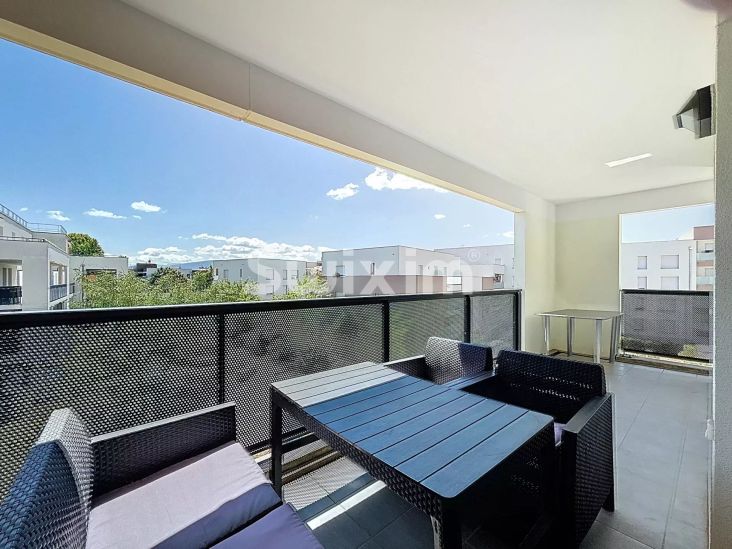 Sale Apartment Ferney-Voltaire 3&nbsp;Rooms 61&nbsp;m²