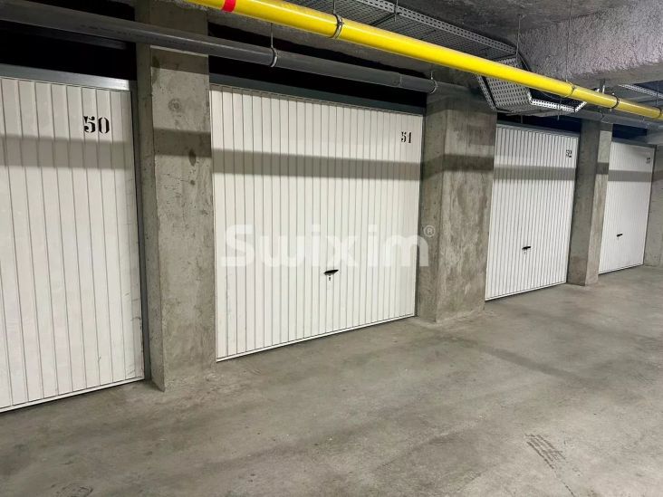 Rental Garage Saint-Genis-Pouilly 1&nbsp;room