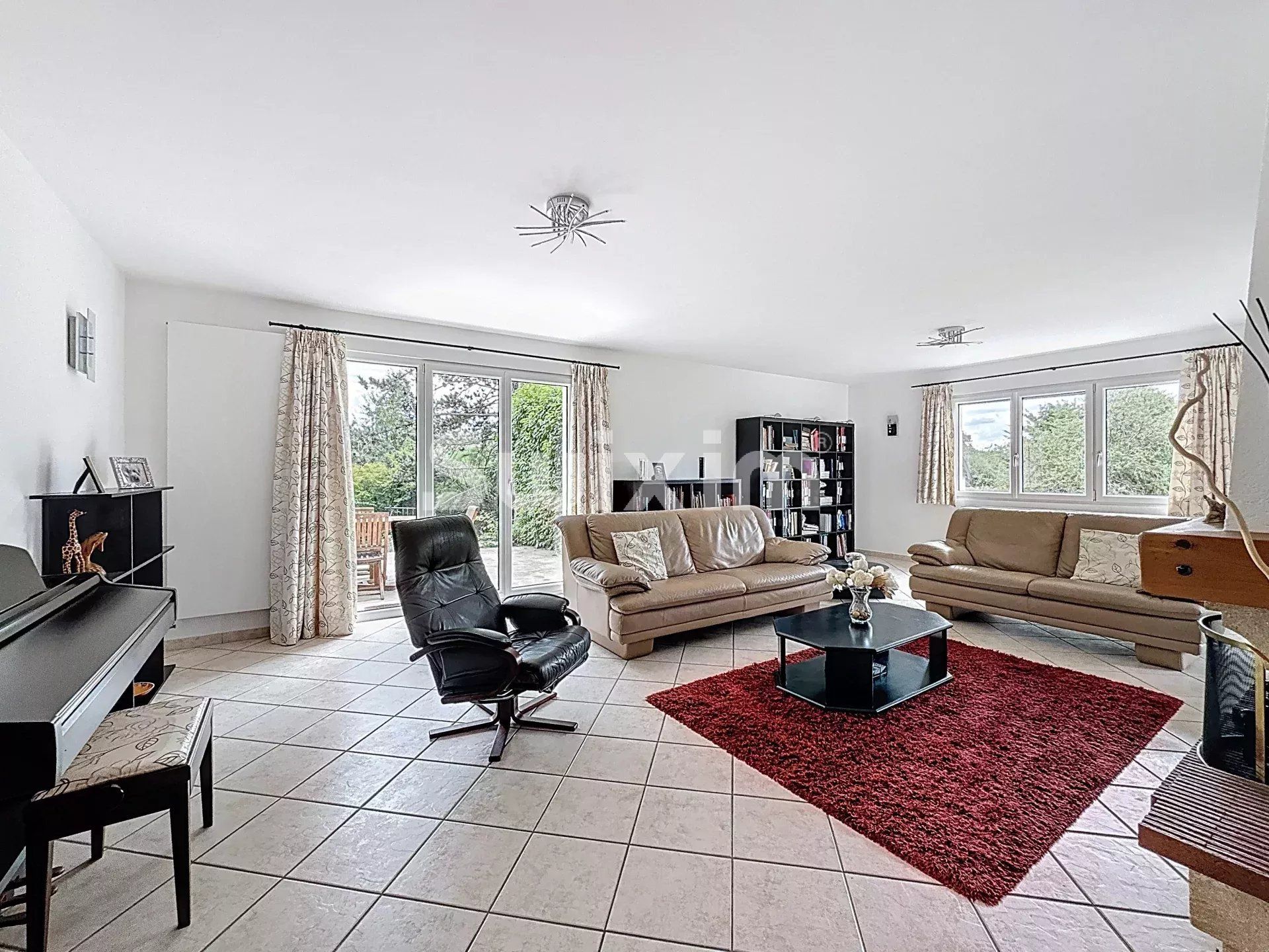 Sale House Divonne-les-Bains 8&nbsp;Rooms 248&nbsp;m²