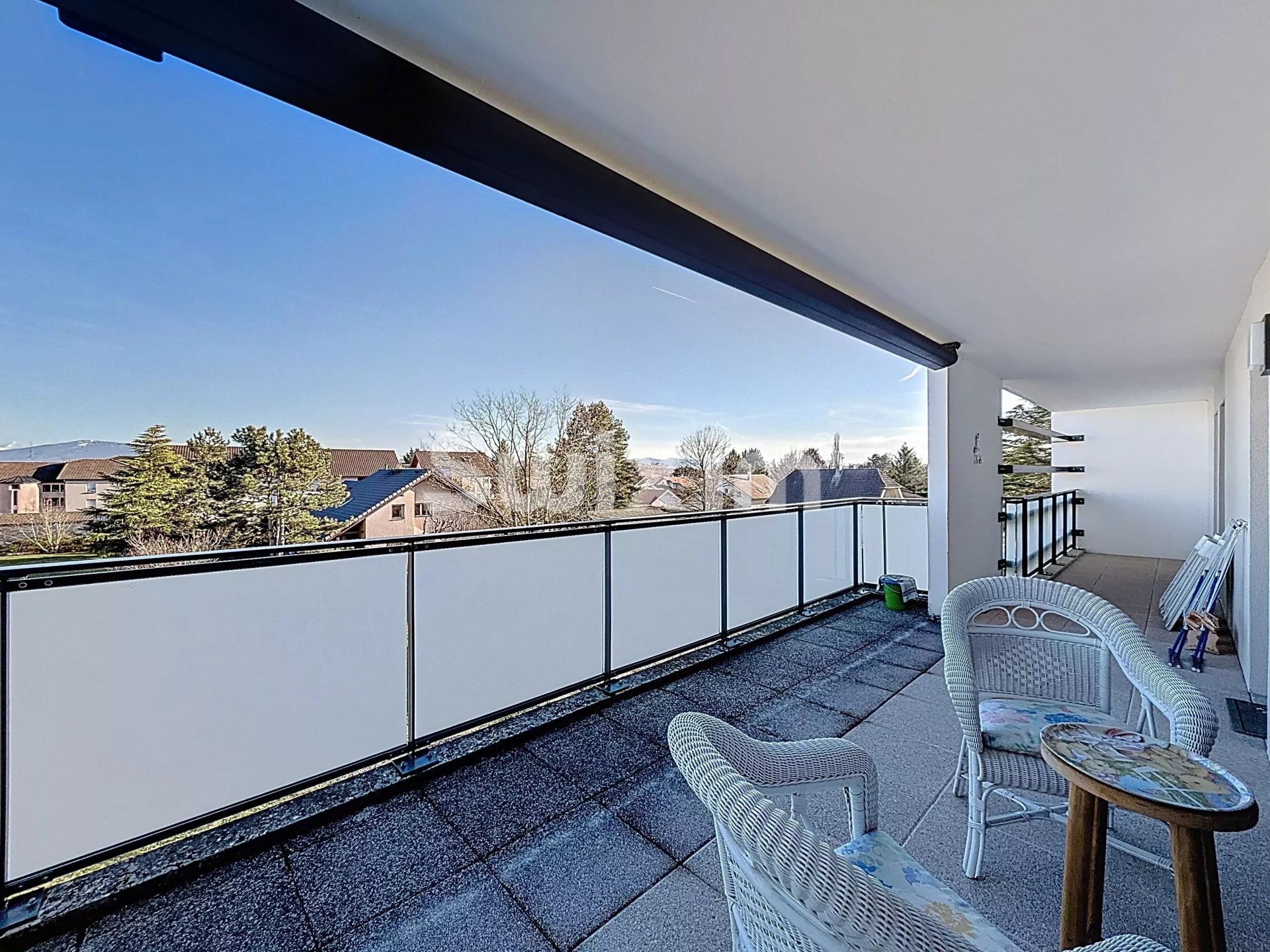 apartment 3 Rooms for sale on Divonne-les-Bains (01220)