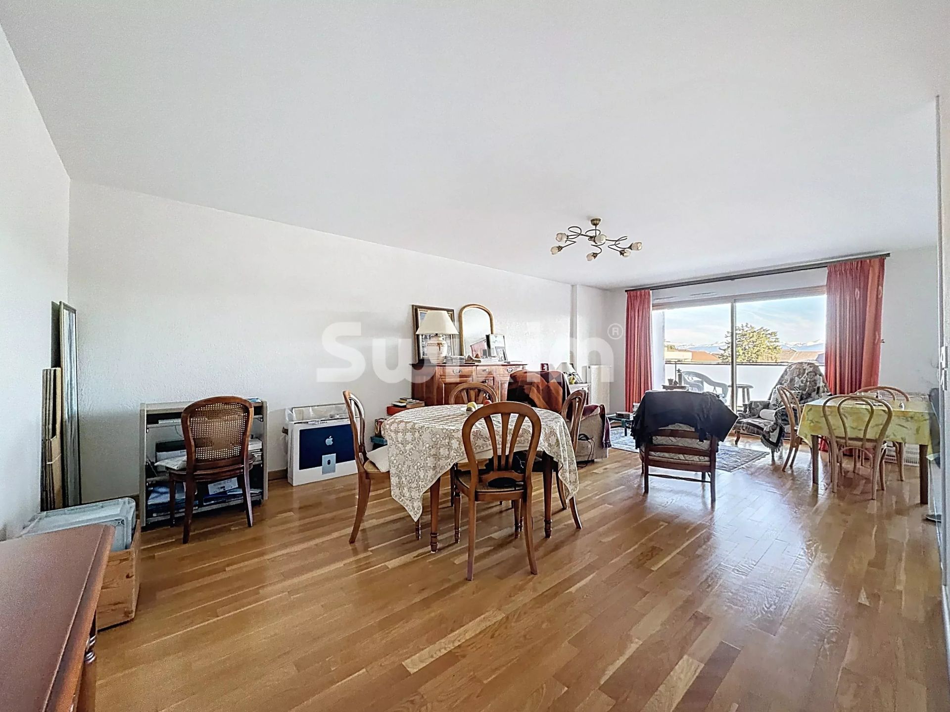 apartment 3 Rooms for sale on Divonne-les-Bains (01220)