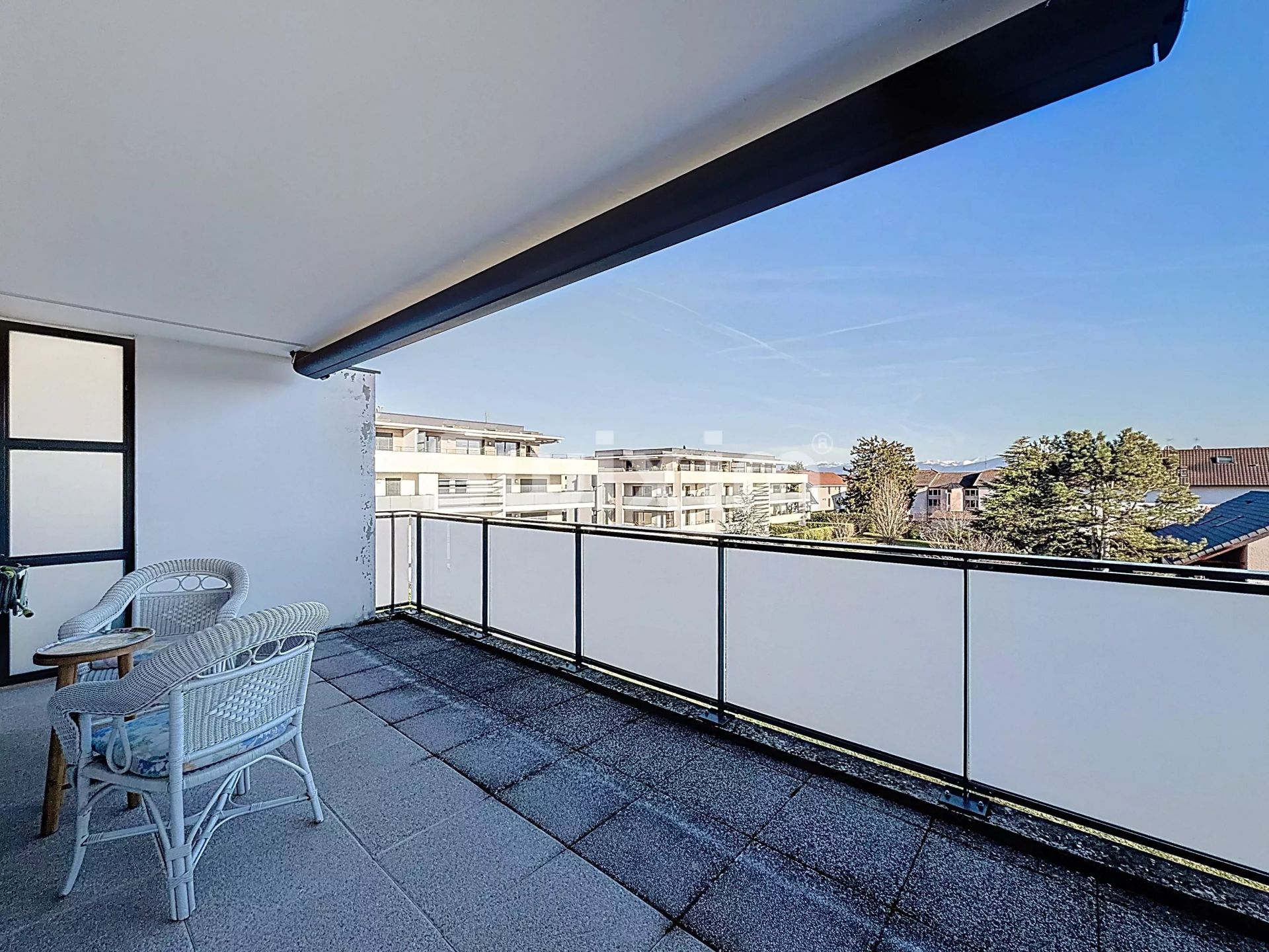 apartment 3 Rooms for sale on Divonne-les-Bains (01220)