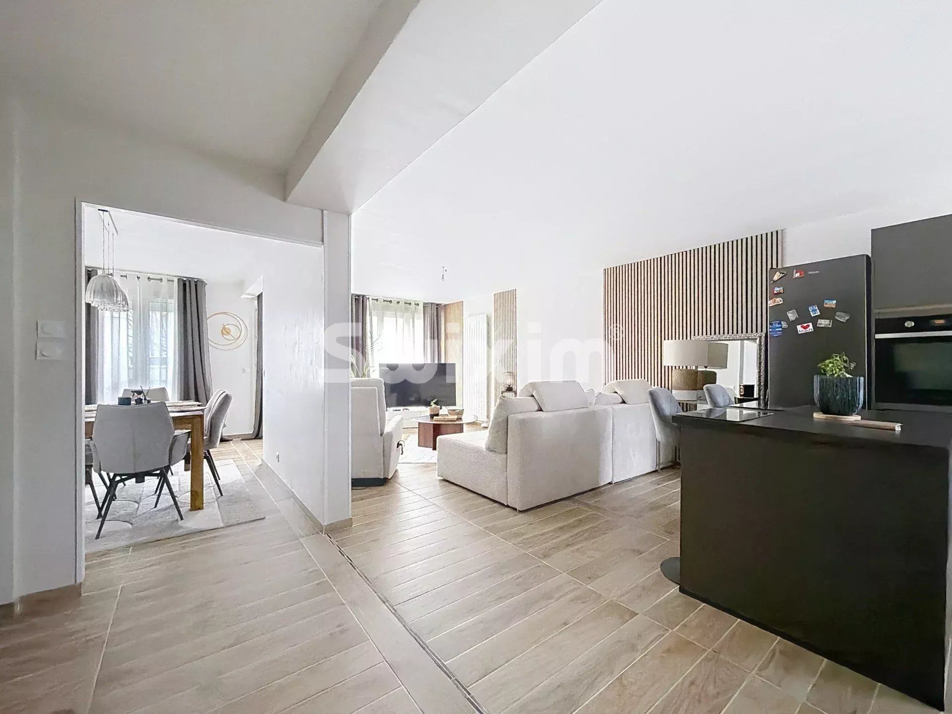 apartment 4 Rooms for sale on Gex (01170)