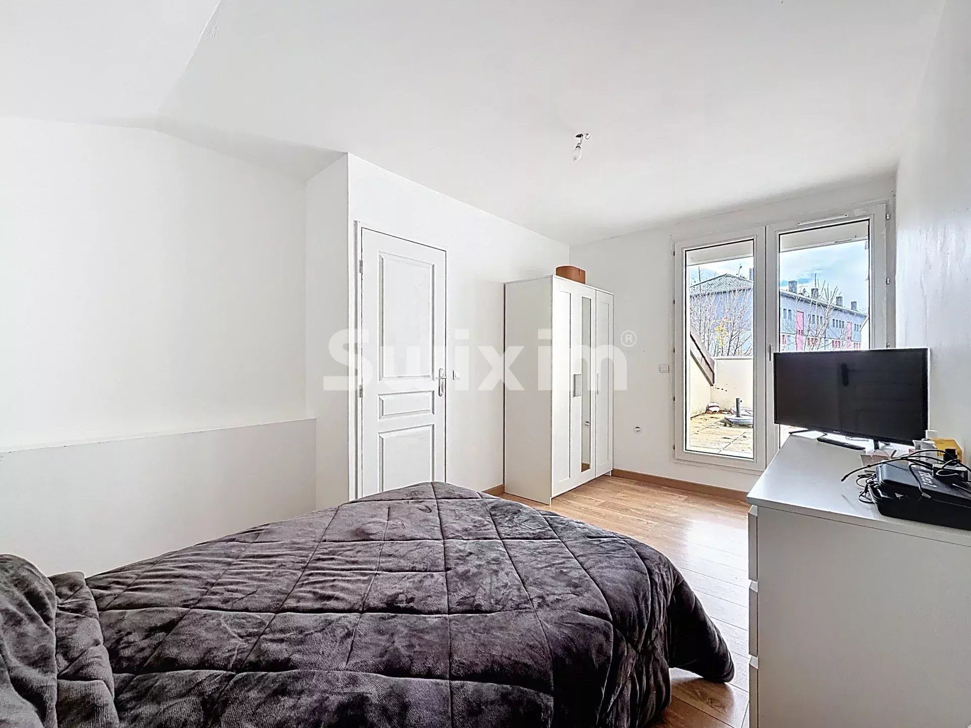 apartment 4 Rooms for sale on Gex (01170)