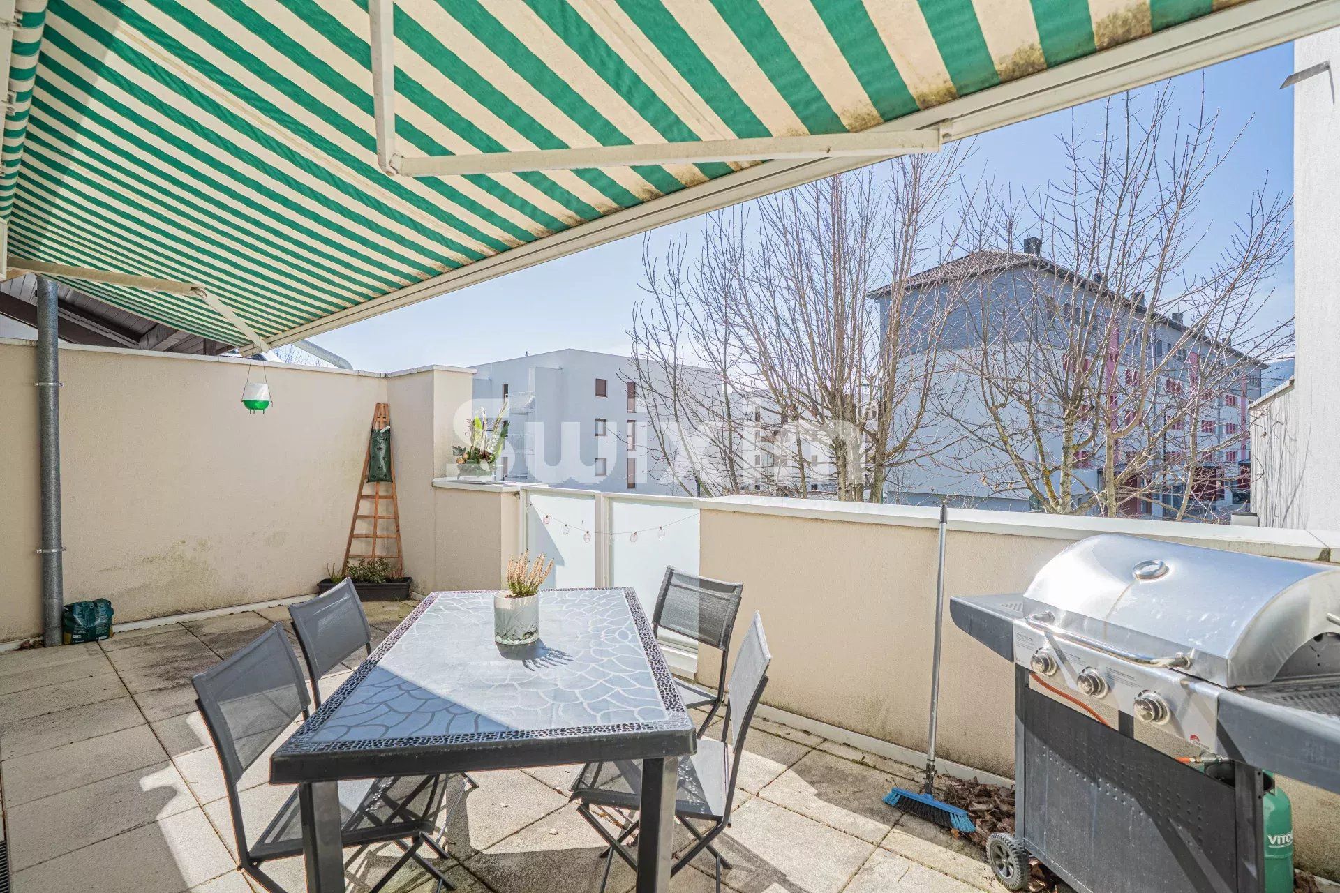 apartment 4 Rooms for sale on Gex (01170)