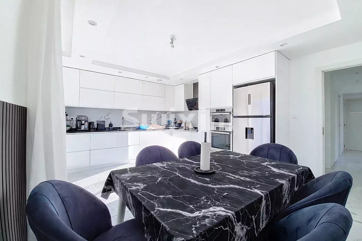 house 5 Rooms for sale on Brion (01460)