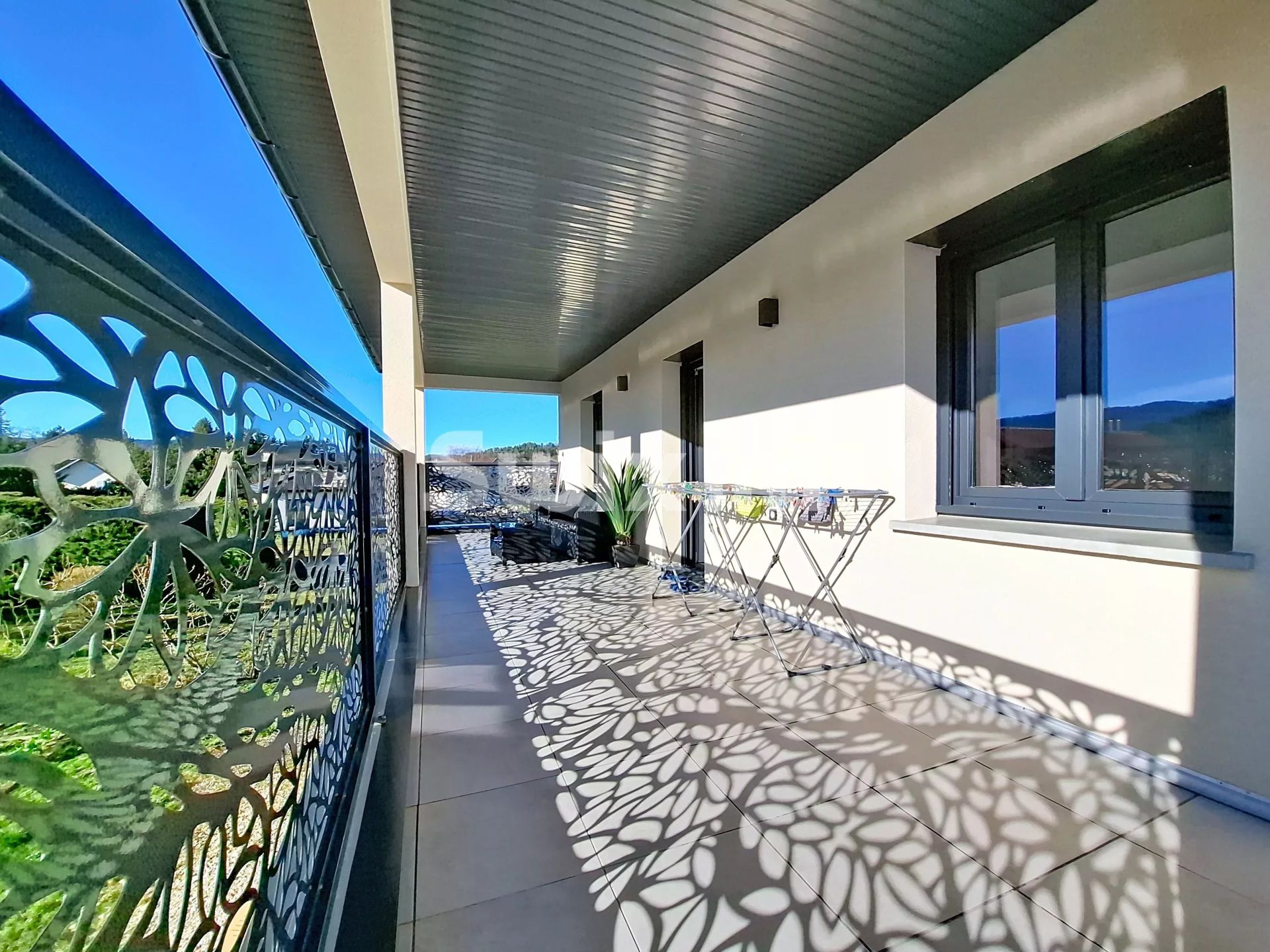 house 5 Rooms for sale on Brion (01460)